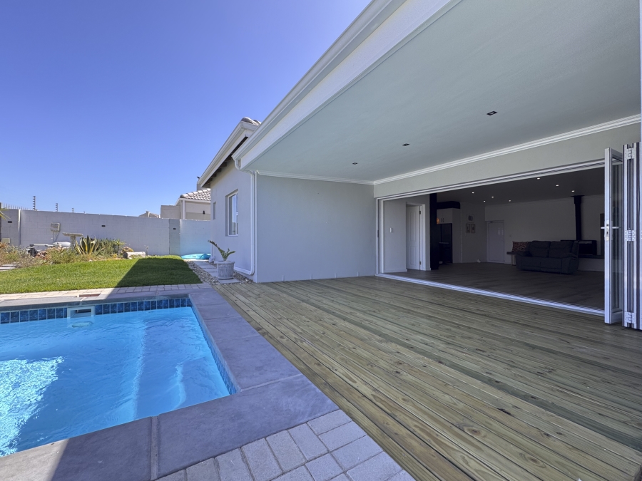 3 Bedroom Property for Sale in Country Club Western Cape